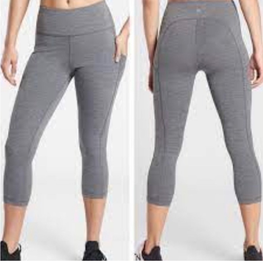 Athleta Ultimate Stash Pocket‎ Capri Grey -Size XL